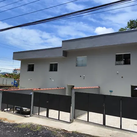 Apto novo 400m da praia Enseada-2